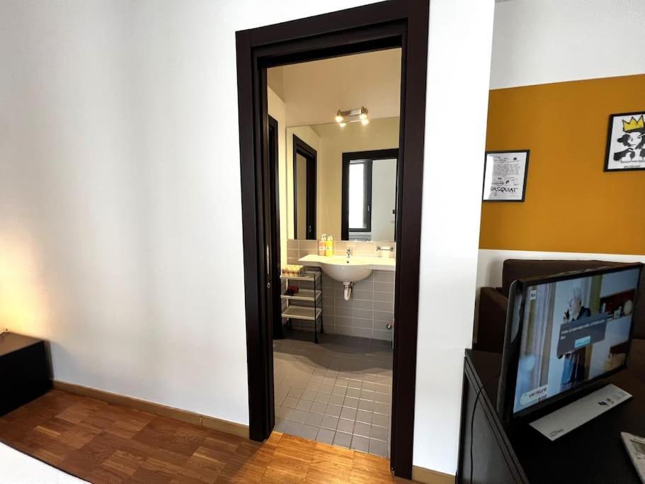 Basquiat-bozzi 59 Apartment *